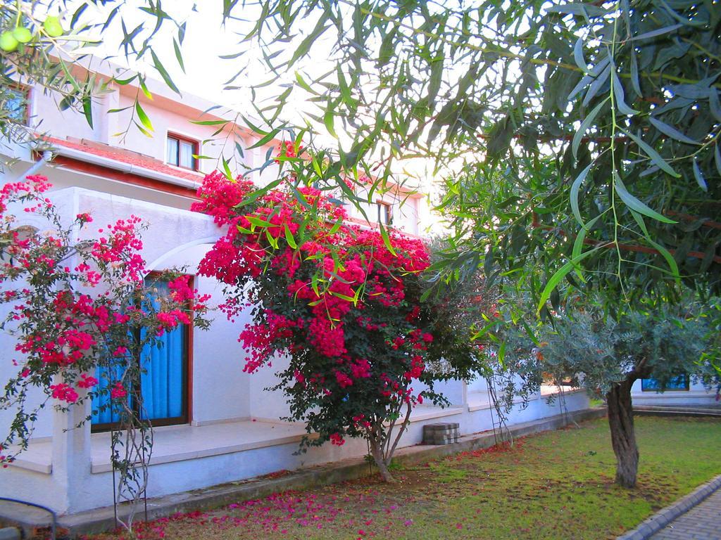 Bare Hill Holiday Village Elea Exterior foto